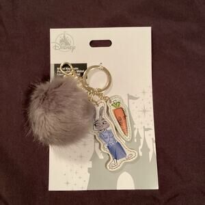 NWT Disney Parks Zootopia Judy Hops Carrot Pen Grey Bunny Tail Key Chain Cham